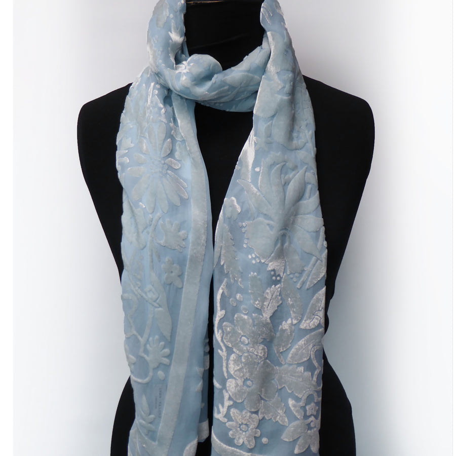 Hand-dyed wrap - Flower garden - Icy blues