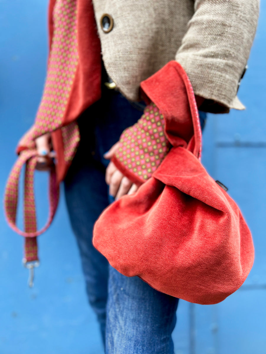 Organic cotton wrist bag - rust