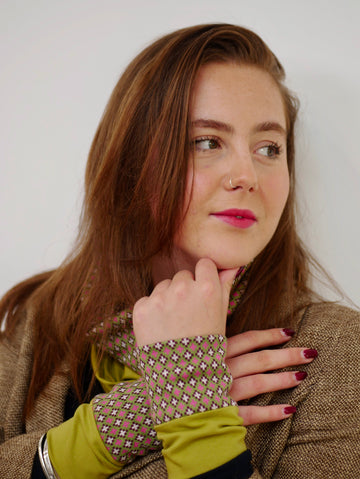 Organic cotton cuff & snood set in vintage design - Chartreuse