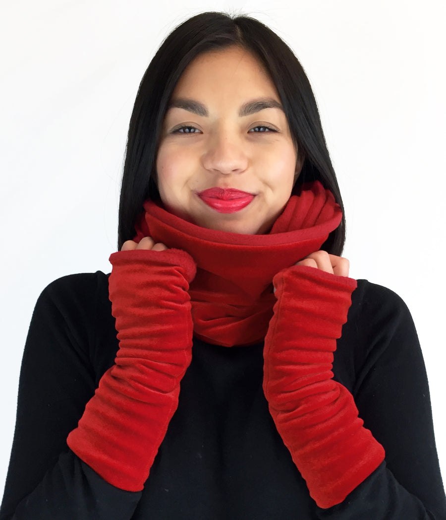 Velvet snood - Scarlet red