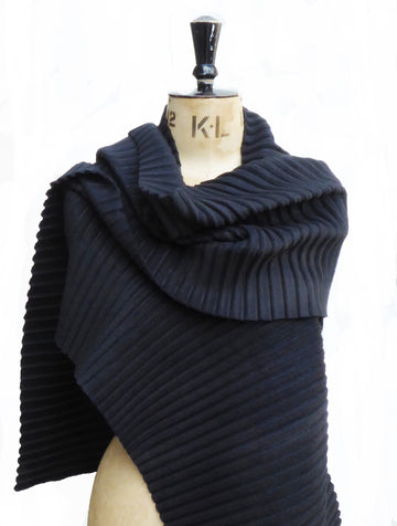 Long pleated scarf - Black