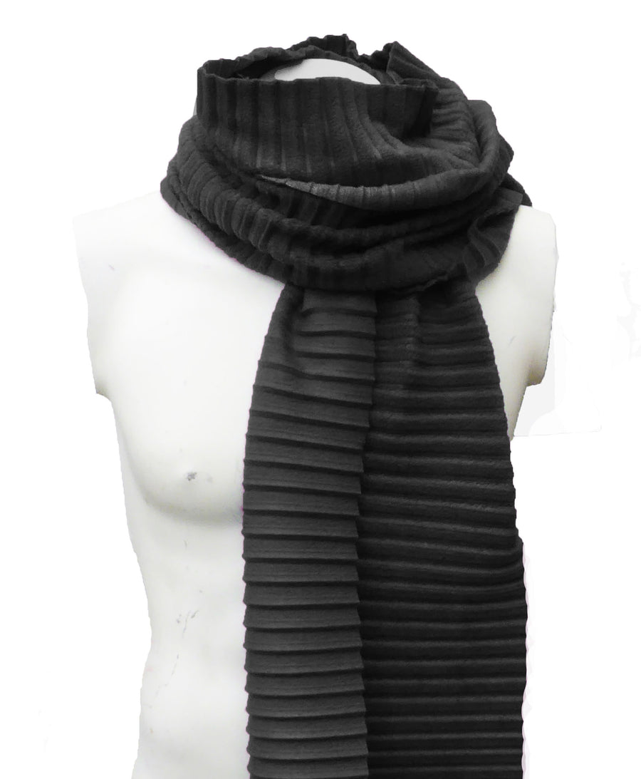 Pleated scarf - Black - annafalcke.com