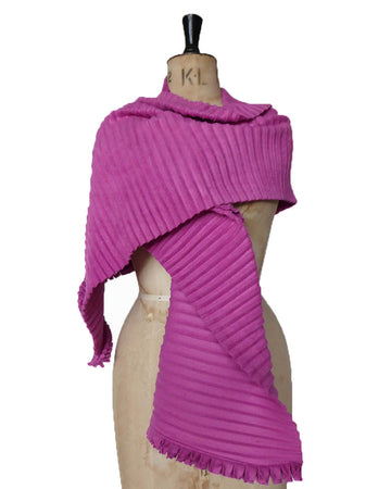 Pleated wrap with ruffle trim - Fuschia pink