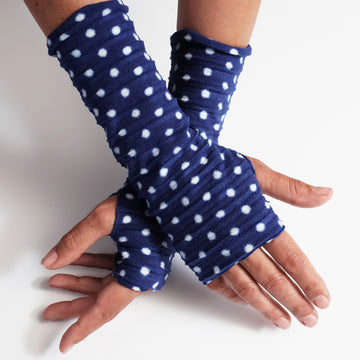 Wristee® - Navy spotty - annafalcke.com